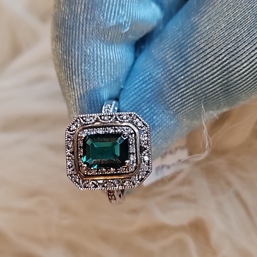 -SOLD- Vintage style, lab created emerald w/real diamonds with silver and 14kt - Picture 3 of 8